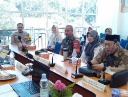 Babinsa Koramil 04 Memblong Menghadiri Kegiatan Acara Re-Akreditasi UPT Puskesmas Membalong