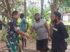 Dansatgas TMMD Bercengkrama Dengan Warga di Lokasi TMMD, Jalin Keakraban dan Tingkatkan Semangat Gotong Royong